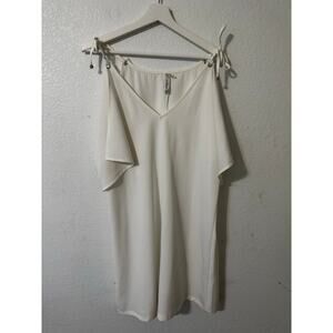 Miilla‎ Dress White Open Shoulder Size Medium